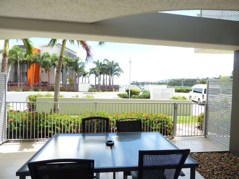 Marina View Apartment - Accommodation Gladstone 4