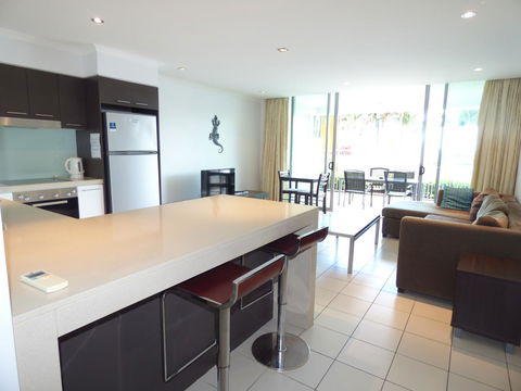 Marina View Apartment - Accommodation Gladstone 2
