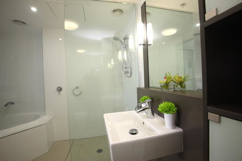 Monaco Caloundra - Accommodation Gladstone 35