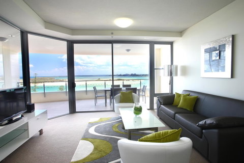 Monaco Caloundra - Accommodation Gladstone 38