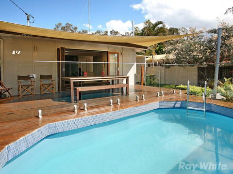 Beach House On Jones Parade, Central Coolum Beach - Accommodation Gladstone 3