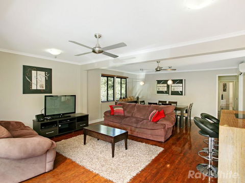 Beach House On Jones Parade, Central Coolum Beach - Accommodation Gladstone 4