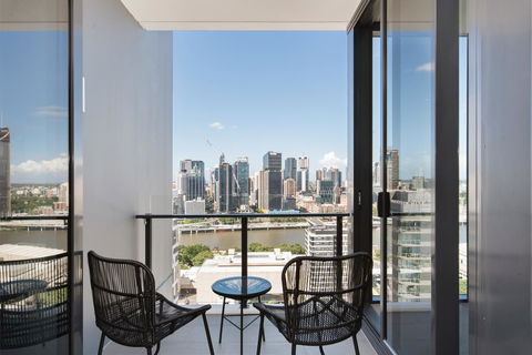 Ivy And Eve Apartments By CLLIX - Accommodation Gladstone 29