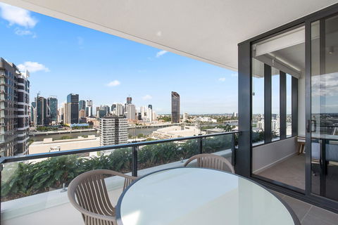 Ivy And Eve Apartments By CLLIX - Accommodation Gladstone 25
