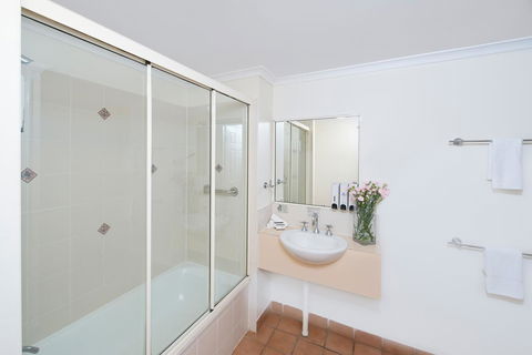 Park Regis Anchorage - Accommodation Gladstone 10