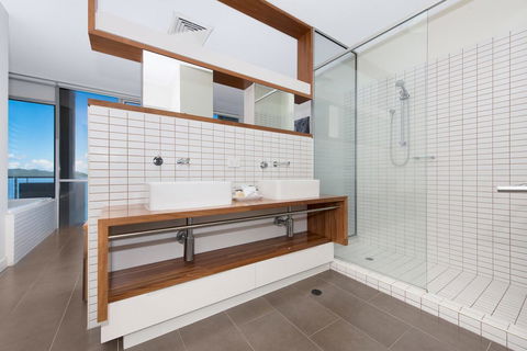 1 Bright Point Apartment 4501 - Accommodation Gladstone 7