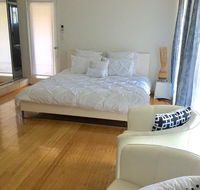Bella by the beach - Accommodation Gladstone