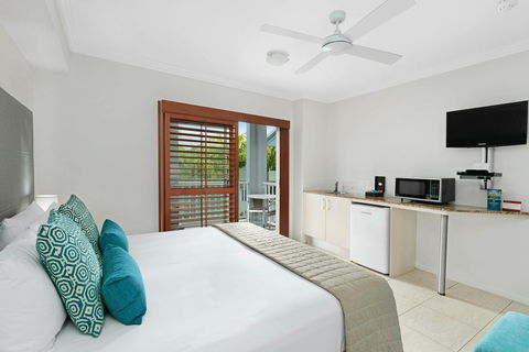 Mantra Aqueous On Port - Accommodation Gladstone 21