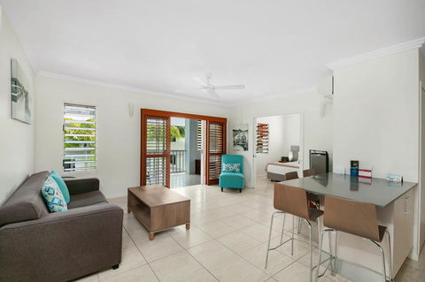 Mantra Aqueous On Port - Accommodation Gladstone 15