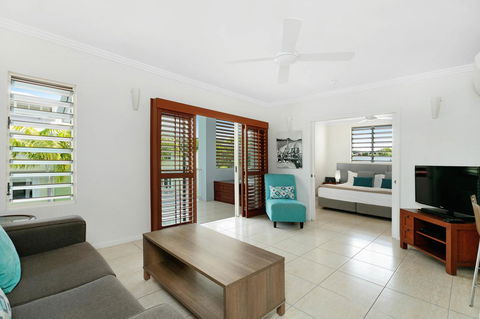 Mantra Aqueous On Port - Accommodation Gladstone 16