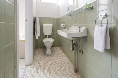 Nightcap At Emerald Star Hotel - Accommodation Gladstone 15