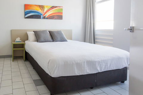 Nightcap At Emerald Star Hotel - Accommodation Gladstone 21