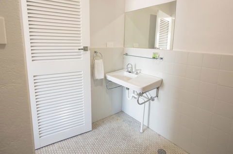 Nightcap At Emerald Star Hotel - Accommodation Gladstone 7