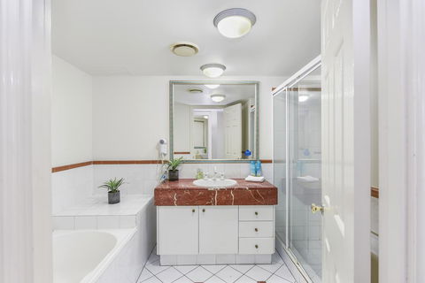 APR Private SUITES MOROC By The Beach - Accommodation Gladstone 28