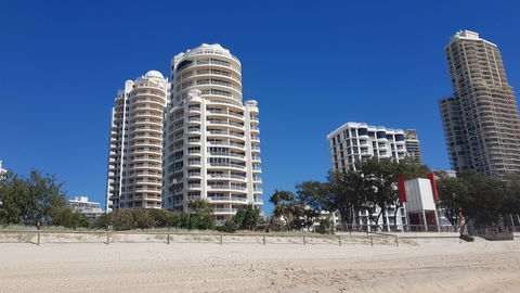 APR Private SUITES MOROC By The Beach - Accommodation Gladstone 37