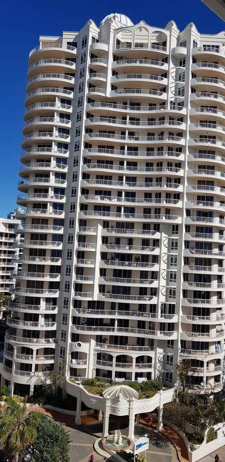 APR Private SUITES MOROC By The Beach - Accommodation Gladstone 8