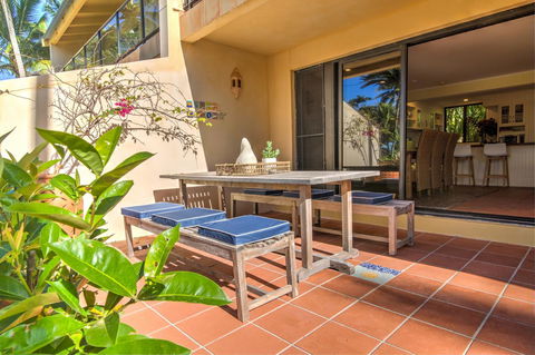 Number 2 On The Beach | Beautiful Beachfront Villa - Accommodation Gladstone 8