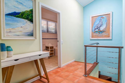 Number 2 On The Beach | Beautiful Beachfront Villa - Accommodation Gladstone 17