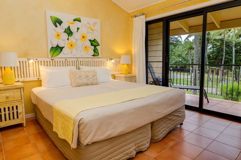 Number 2 On The Beach | Beautiful Beachfront Villa - Accommodation Gladstone 14