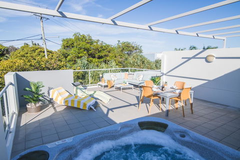 Coolum At The Beach - Accommodation Gladstone 34