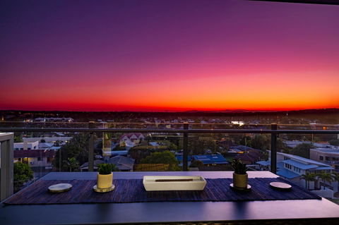 Sunset Retreat Mooloolaba - Accommodation Gladstone 0