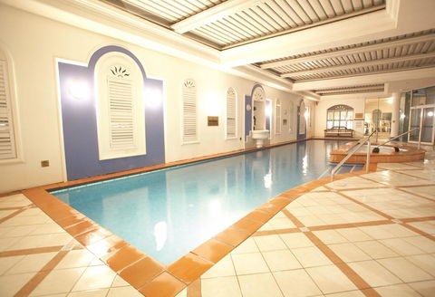 The Phoenician Resort - Accommodation Gladstone 8