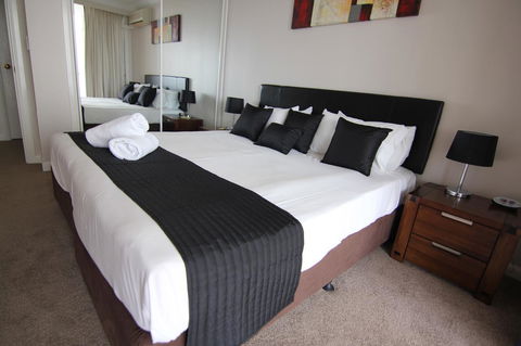 The Phoenician Resort - Accommodation Gladstone 14