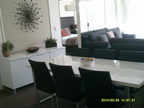 The Phoenician Resort - Accommodation Gladstone 20