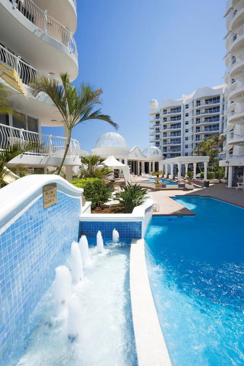 The Phoenician Resort - Accommodation Gladstone 9