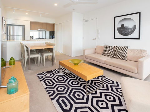 Mowbray East Apartments - Accommodation Gladstone 24