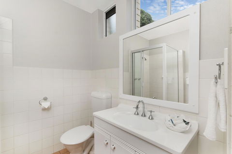 The Robert Towns - Accommodation Gladstone 5