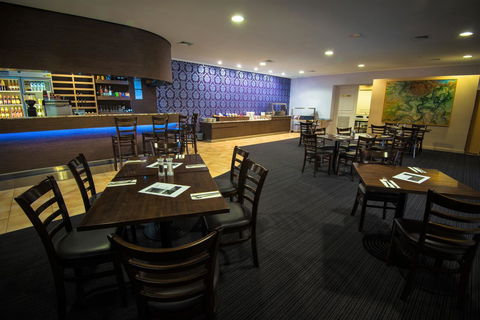 The Robert Towns - Accommodation Gladstone 1