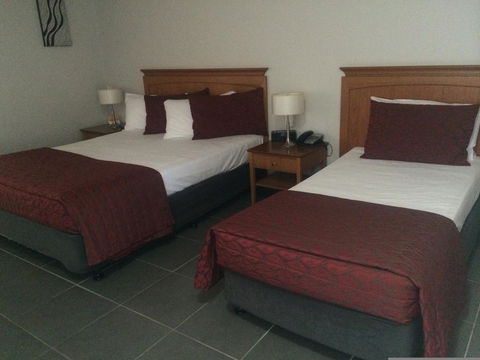 The Robert Towns - Accommodation Gladstone 23