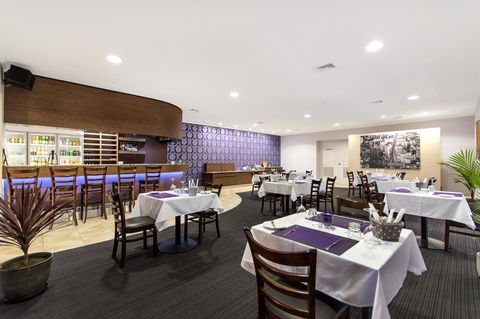 The Robert Towns - Accommodation Gladstone 18