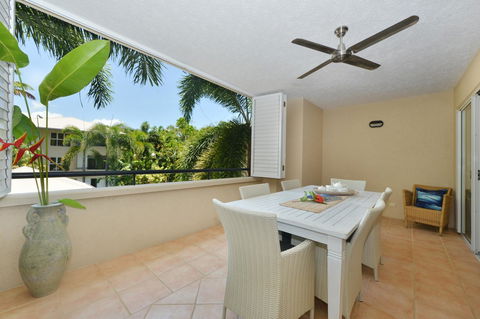 Cayman Villas Port Douglas - Accommodation Gladstone 37