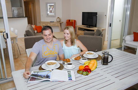 Cayman Villas Port Douglas - Accommodation Gladstone 6