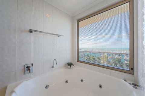 Mantra Mackay - Accommodation Gladstone 14