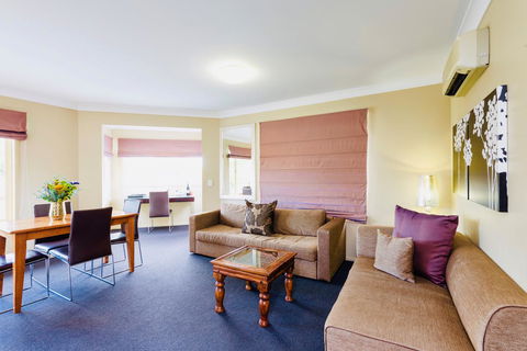 Ambassador On Ruthven - Accommodation Gladstone 28