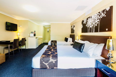Ambassador On Ruthven - Accommodation Gladstone 3