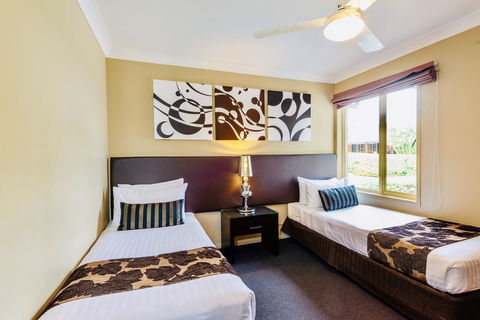 Ambassador On Ruthven - Accommodation Gladstone 24