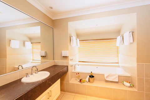 Ambassador On Ruthven - Accommodation Gladstone 8