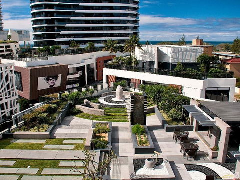 Luxury 3 Bedroom In Heart Of Broadbeach - Accommodation Gladstone 7