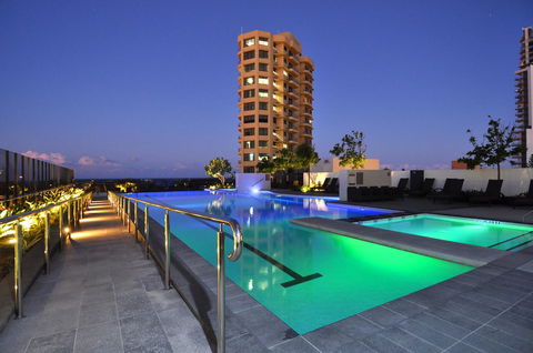 Luxury 3 Bedroom In Heart Of Broadbeach - Accommodation Gladstone 11