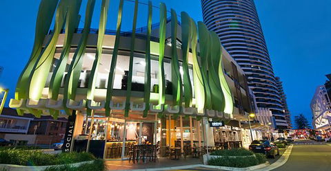 Luxury 3 Bedroom In Heart Of Broadbeach - Accommodation Gladstone 10