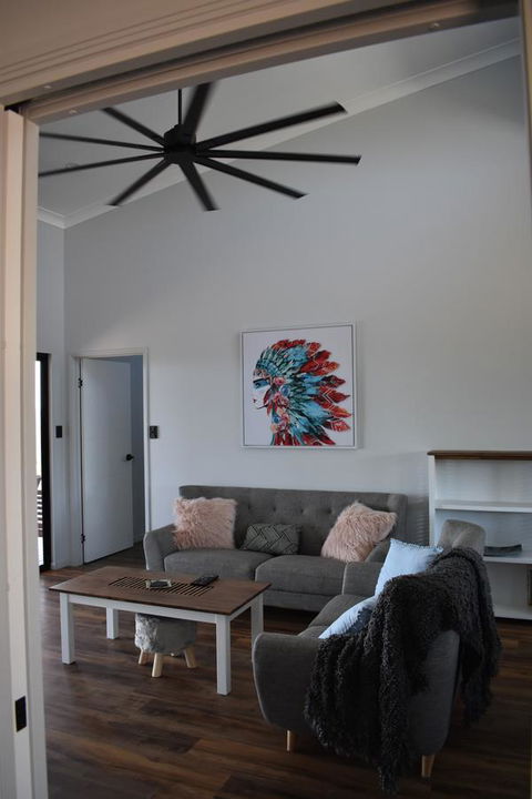 Ironbark House - Accommodation Gladstone 15