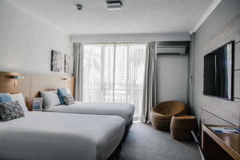 Novotel Cairns Oasis Resort - Accommodation Gladstone 3