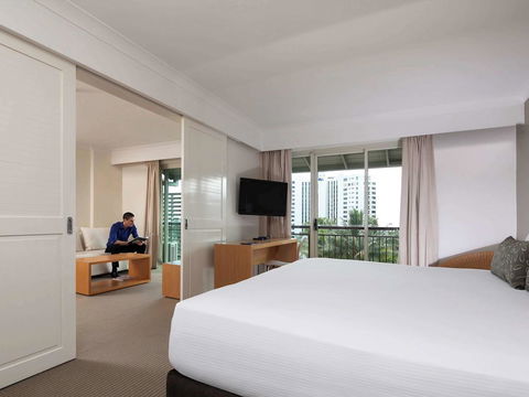 Novotel Cairns Oasis Resort - Accommodation Gladstone 41