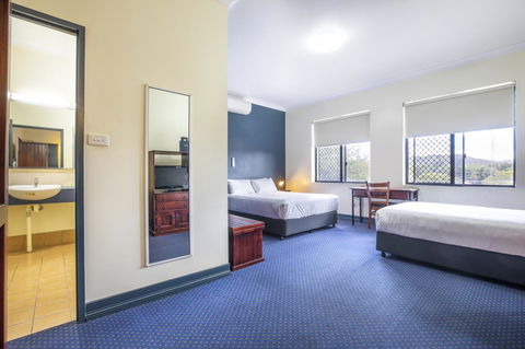 Nightcap At Atherton Hotel - Accommodation Gladstone 2