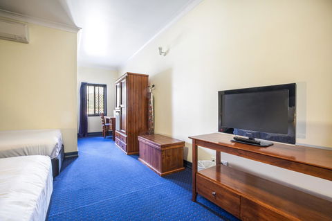 Nightcap At Atherton Hotel - Accommodation Gladstone 13