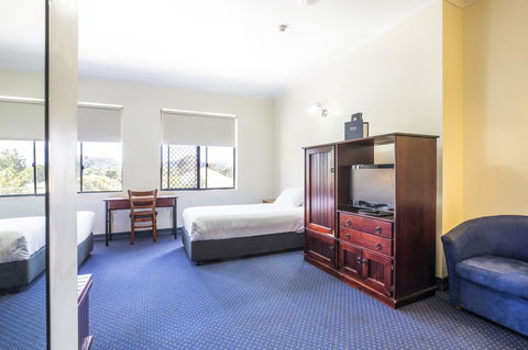 Nightcap At Atherton Hotel - Accommodation Gladstone 1